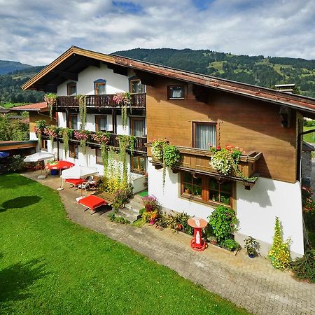 Pension Erlhof Saalfelden Екстериор снимка