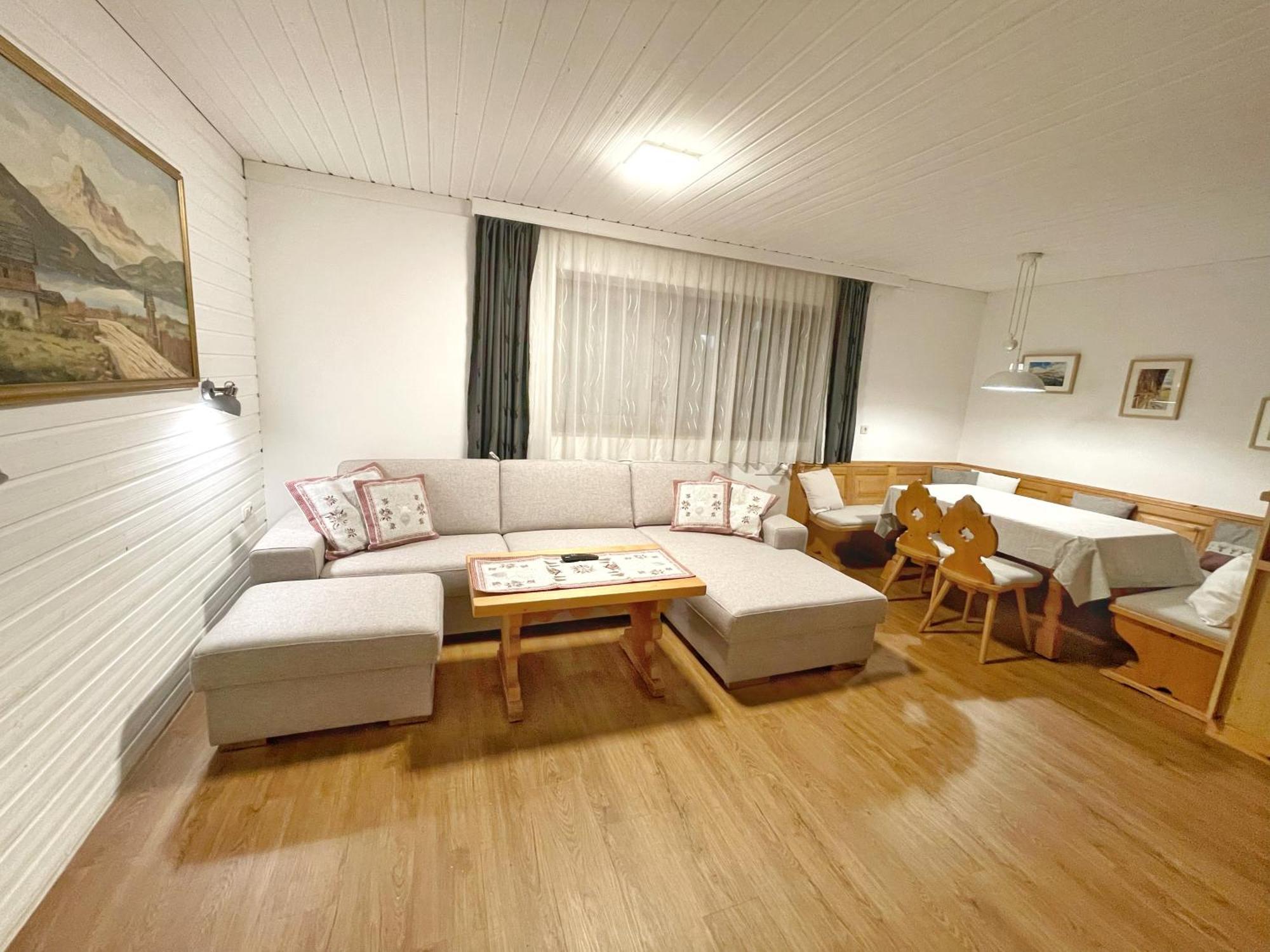 Pension Erlhof Saalfelden Екстериор снимка