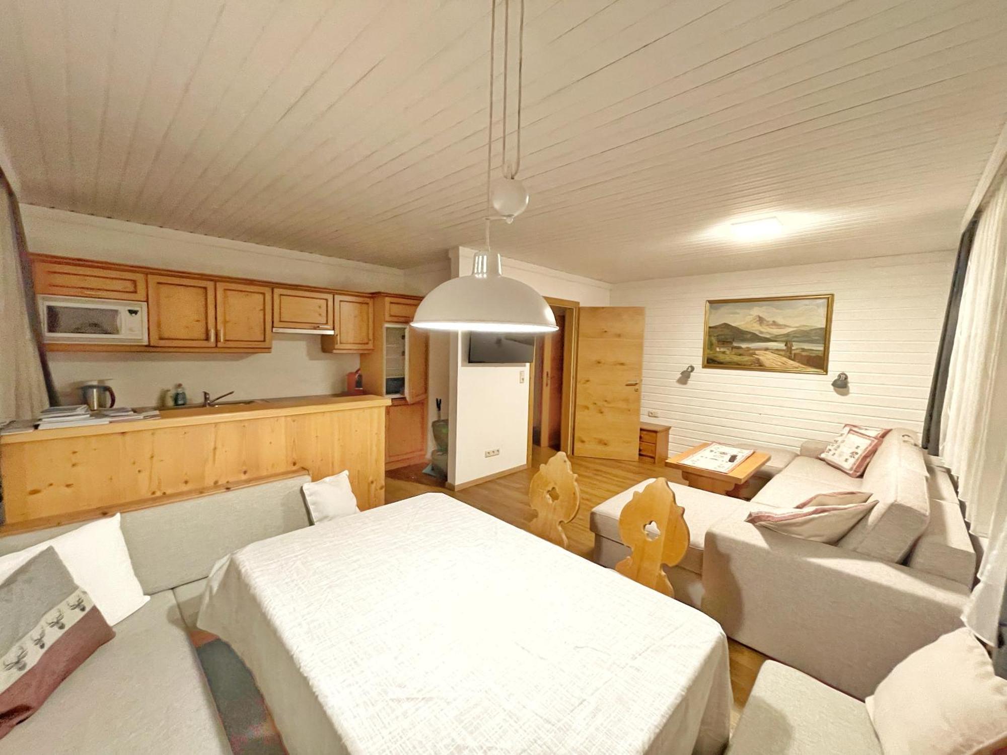 Pension Erlhof Saalfelden Екстериор снимка